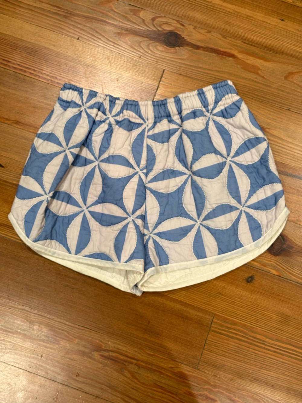 RHODE Blue & White Quilted Geometric Athletic Shorts